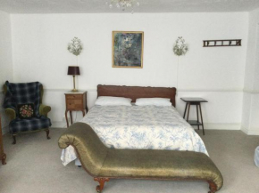 Garden flat 1